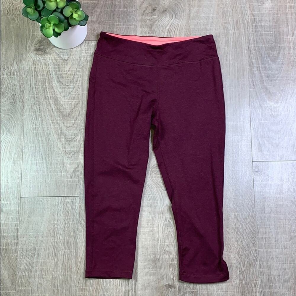 MARIKA SPORT Women's Burgundy Crop Leggings